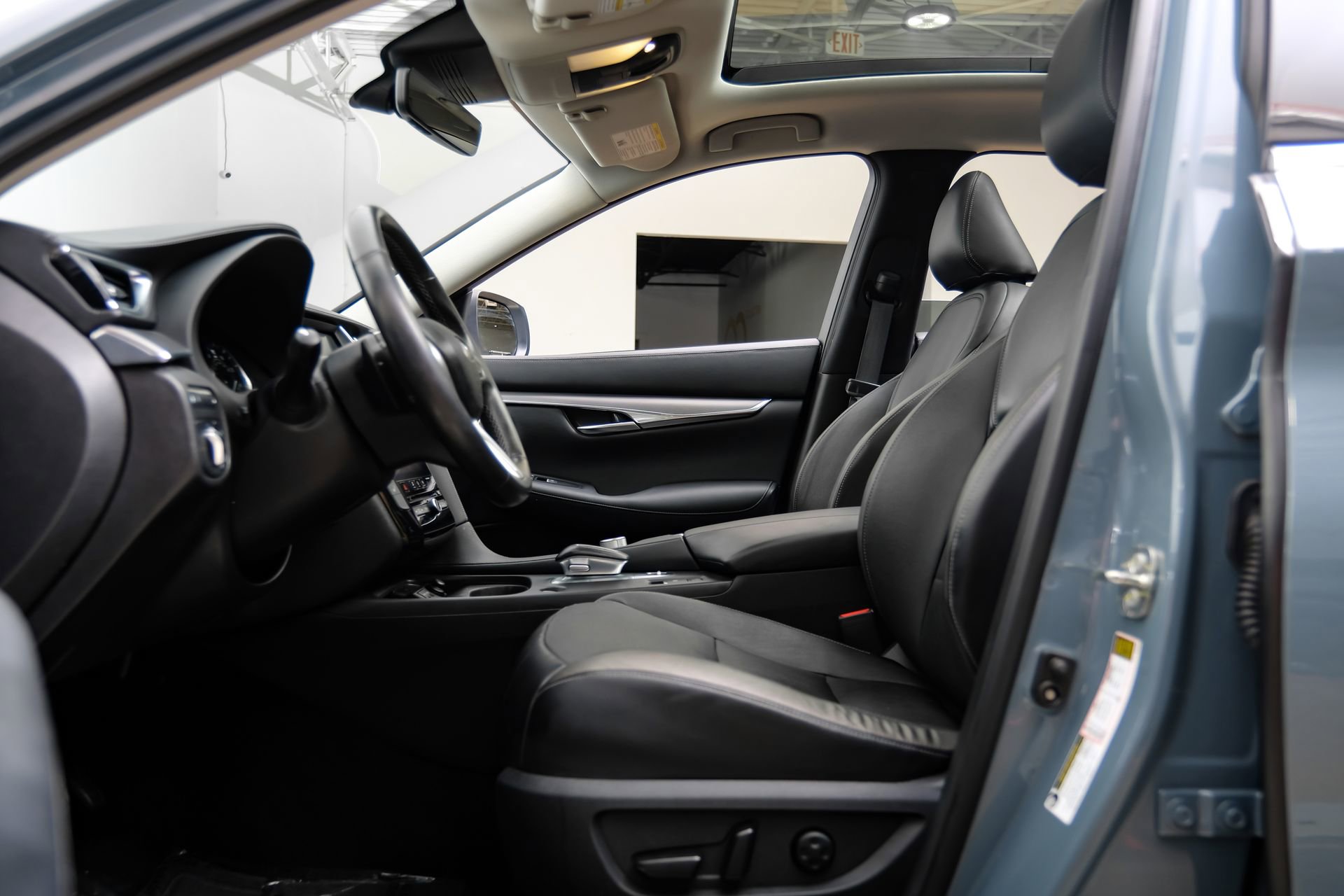 Used 2023 INFINITI QX50 Luxe AWD/4WD image 4
