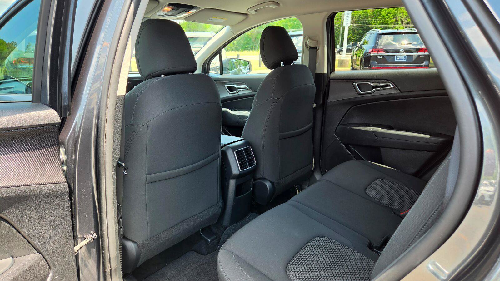 Used 2023 Kia Sportage LX FWD image 40