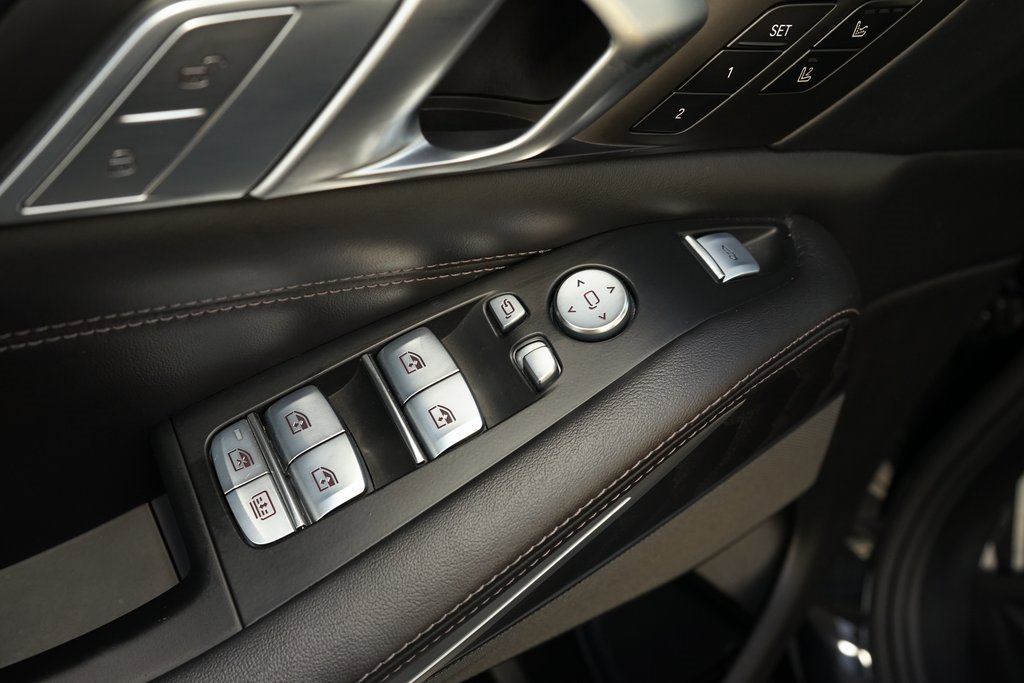 Used 2021 BMW X7 M50i image 28