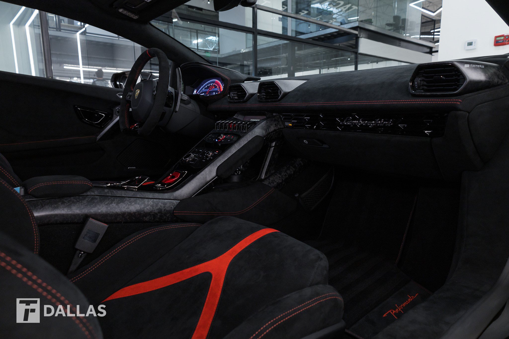 Used 2018 Lamborghini Huracan Performante AWD/4WD image 40