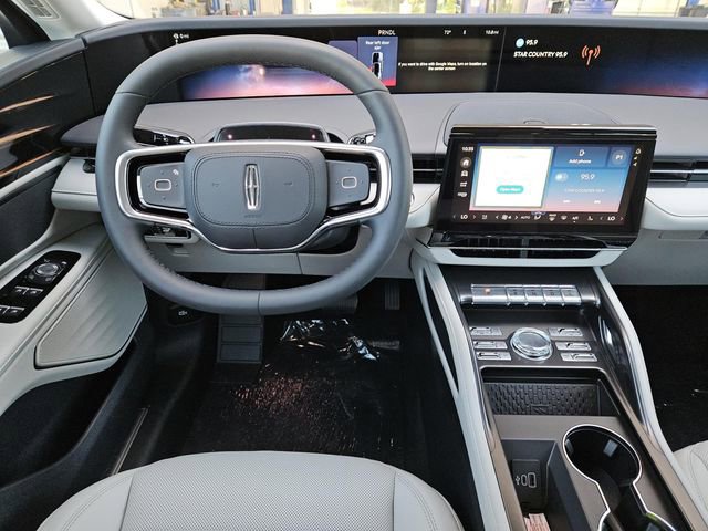 New 2026 Lincoln Nautilus Reserve AWD/4WD image 4