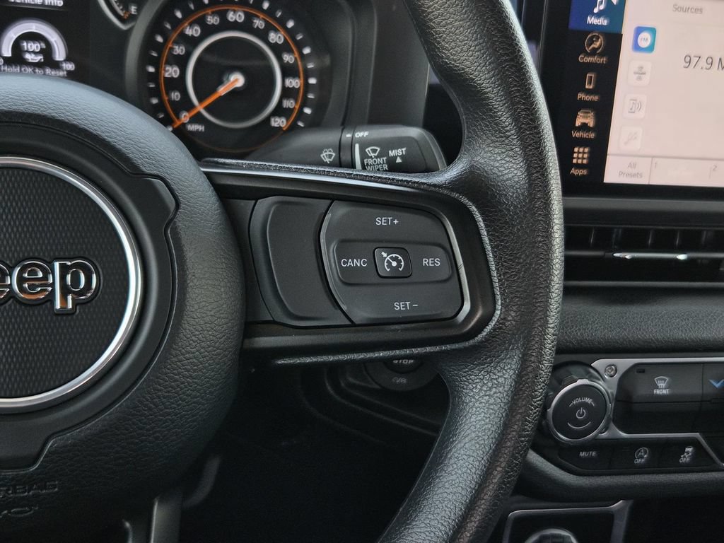 Used 2024 Jeep Gladiator Sport AWD/4WD image 23
