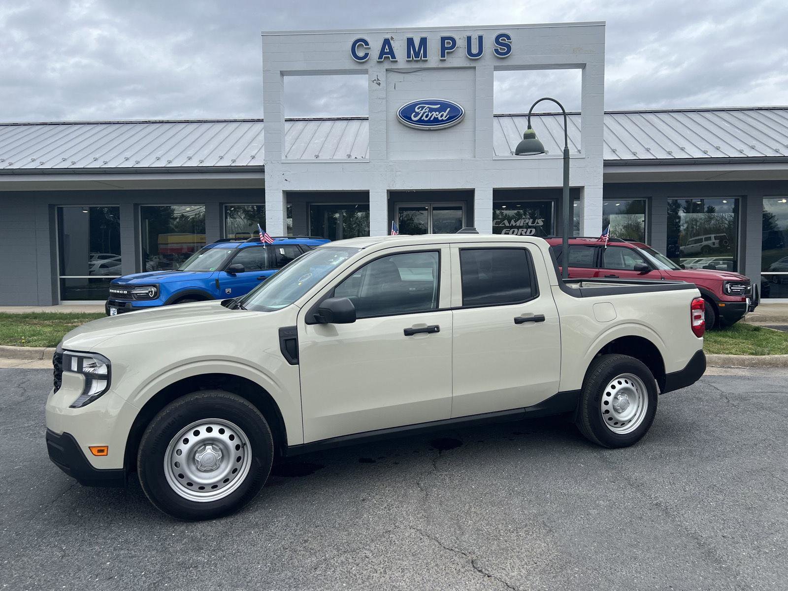 Certified 2025 Ford Maverick XL w/ Equipment Group 101A image 2