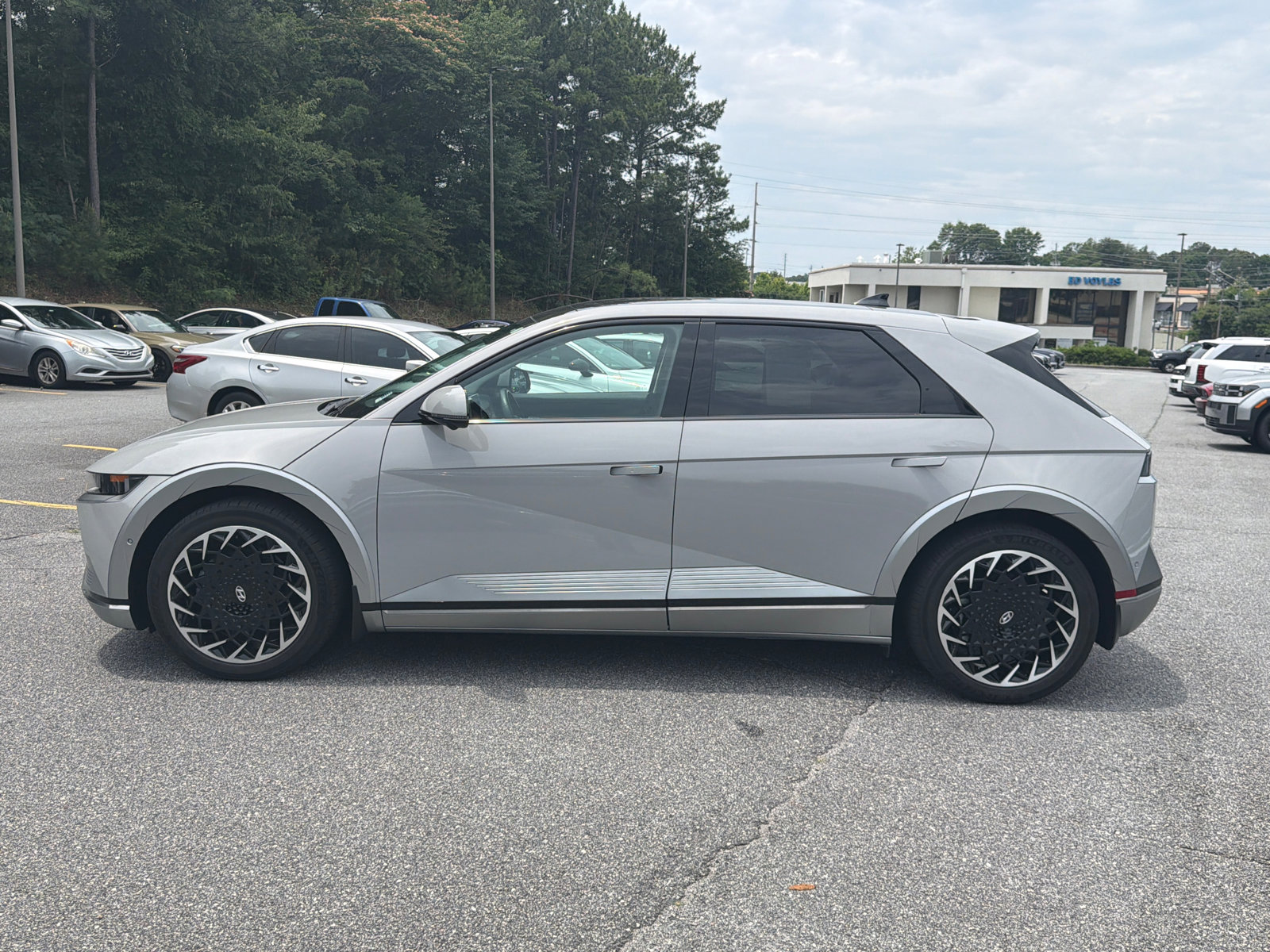 Certified 2023 Hyundai Ioniq 5 Limited AWD/4WD image 8