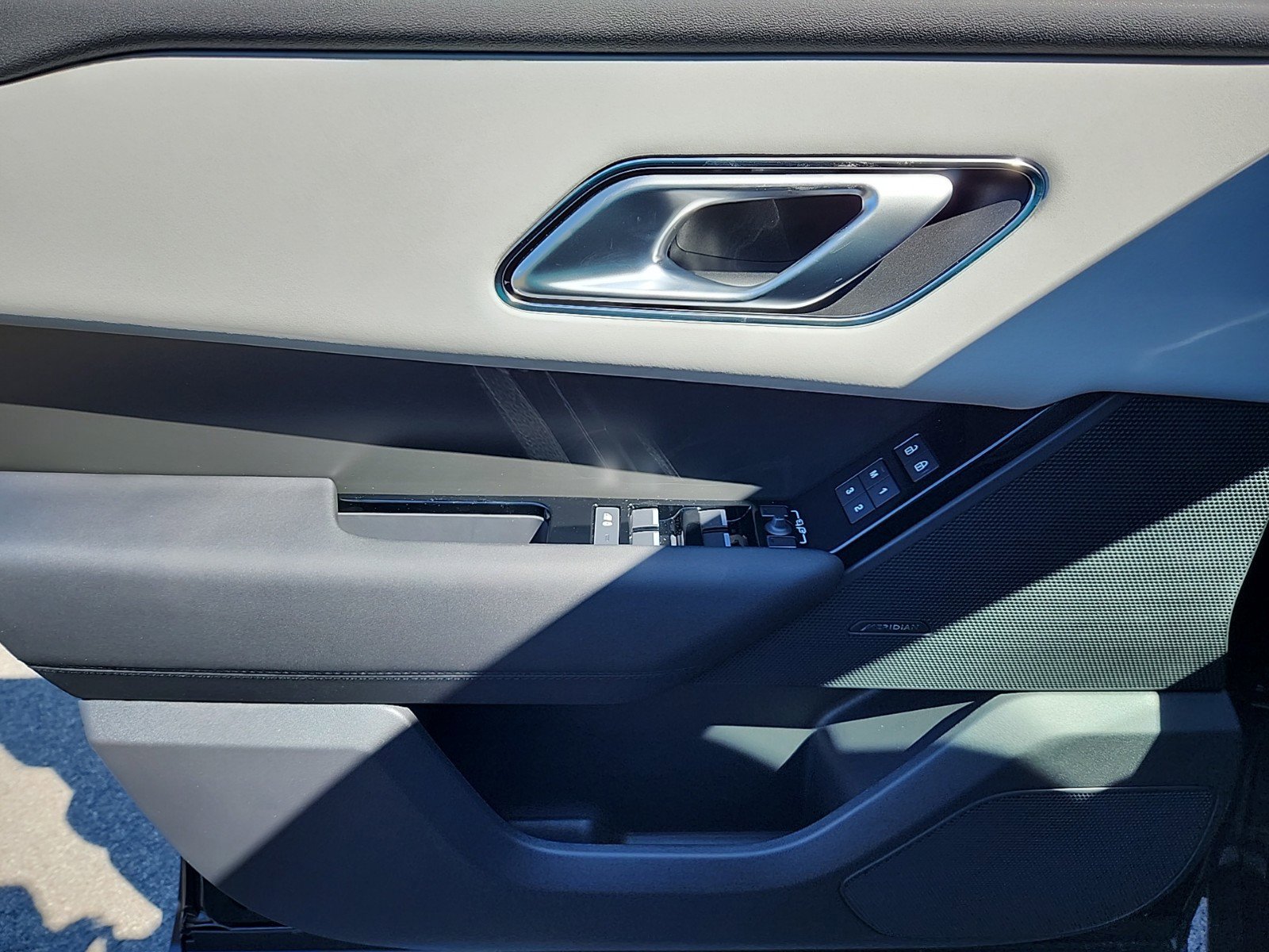 Certified 2026 Land Rover Range Rover Velar S image 24