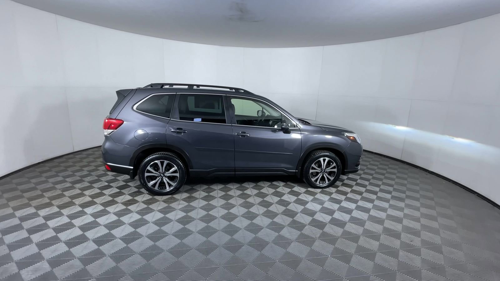 Used 2023 Subaru Forester Limited AWD/4WD image 9