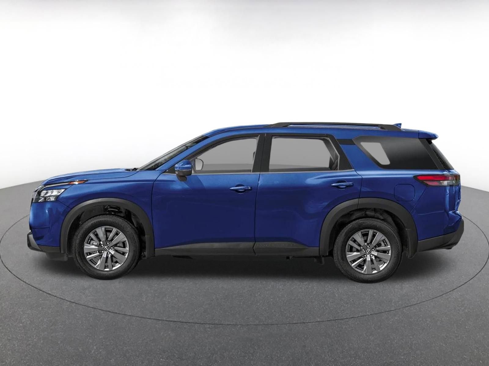 Used 2025 Nissan Pathfinder SV AWD/4WD image 3
