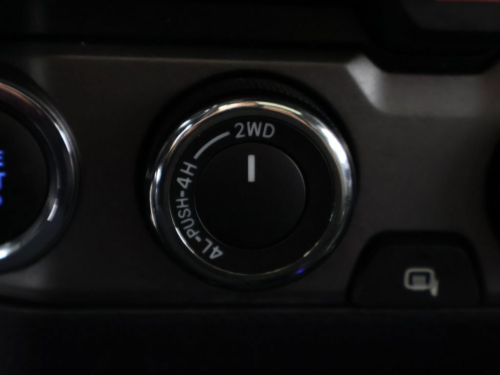 Used 2018 Toyota Tacoma TRD Sport AWD/4WD image 53