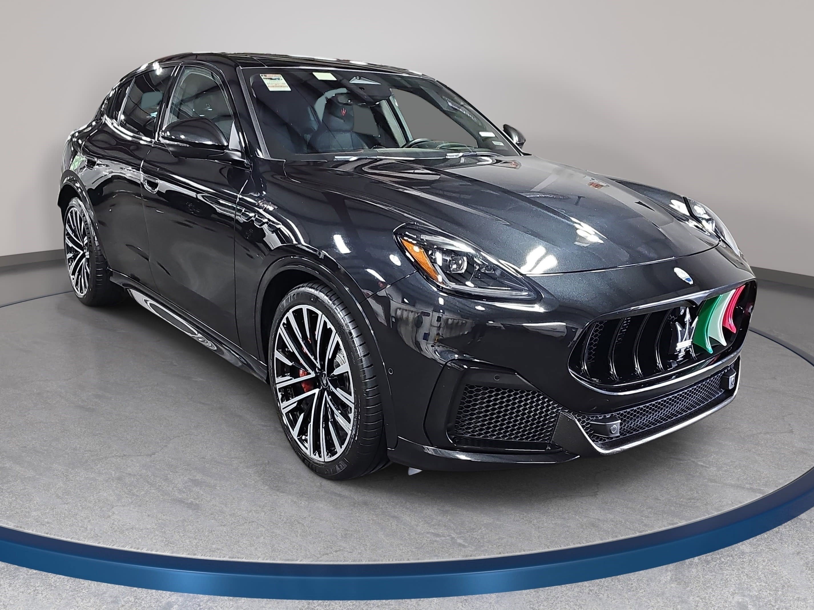 Used 2023 Maserati Grecale Trofeo AWD/4WD image 3