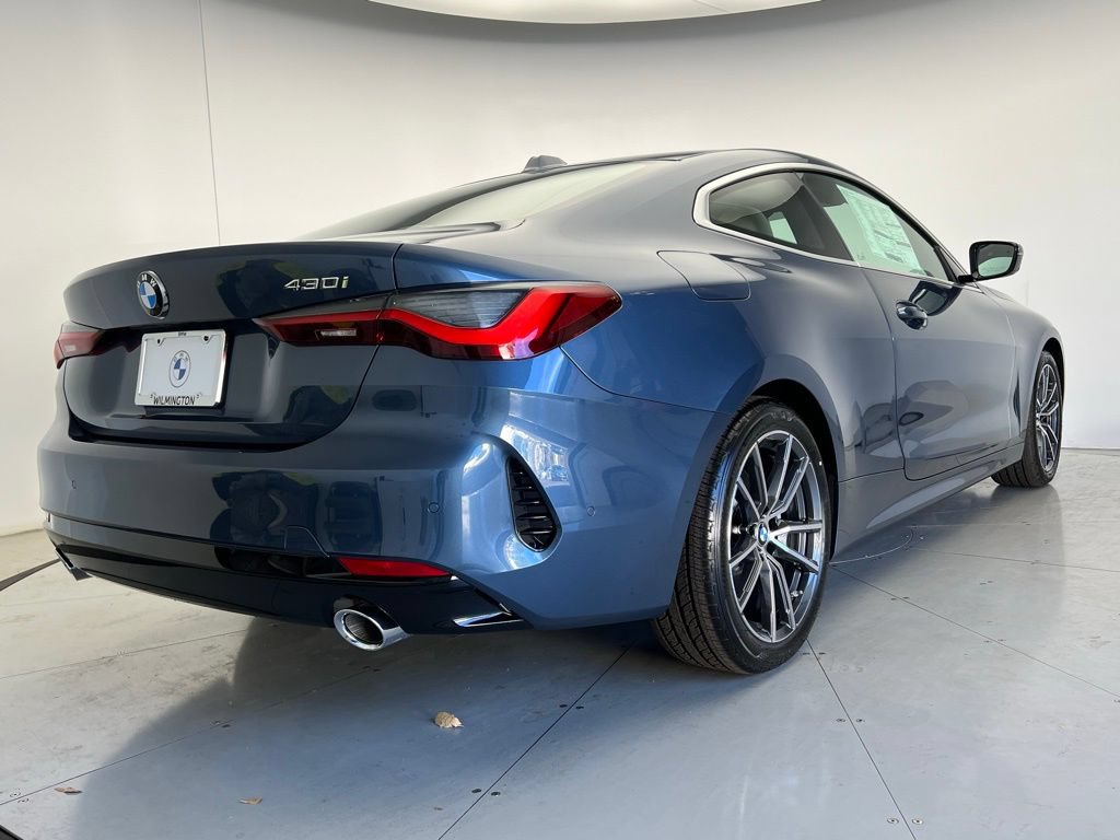 Used 2026 BMW 430i Coupe w/ Parking Assistance Package RWD image 3