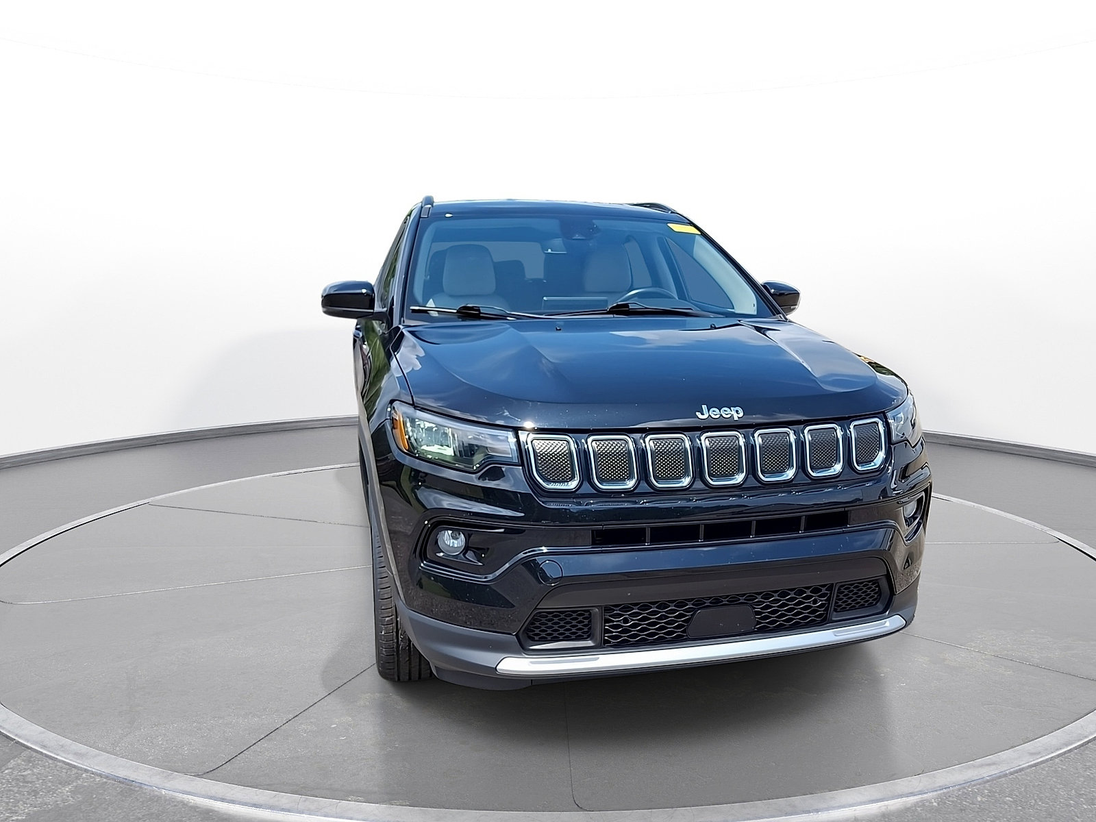 Used 2022 Jeep Compass Limited AWD/4WD image 2