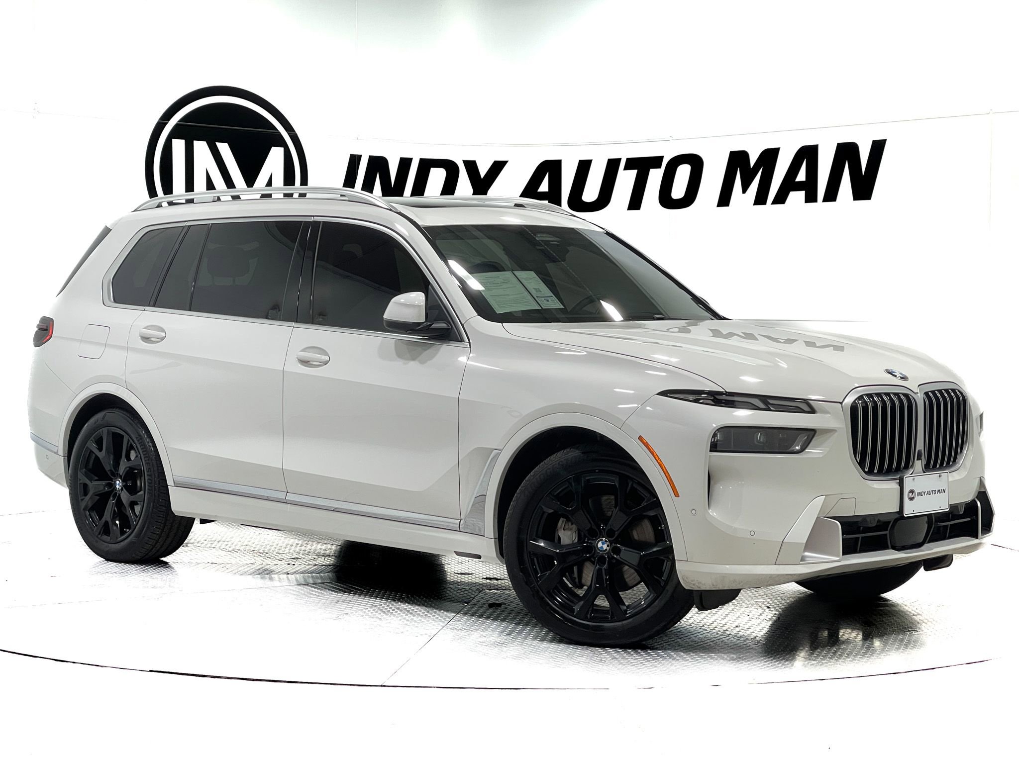 Used 2023 BMW X7 xDrive40i w/ Parking Assistance Package image 2