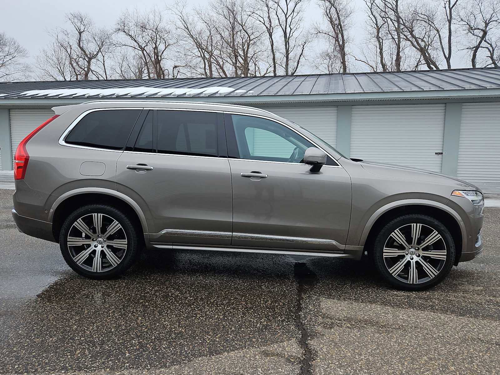 Used 2021 Volvo XC90 T6 Inscription w/ Lounge Package image 8