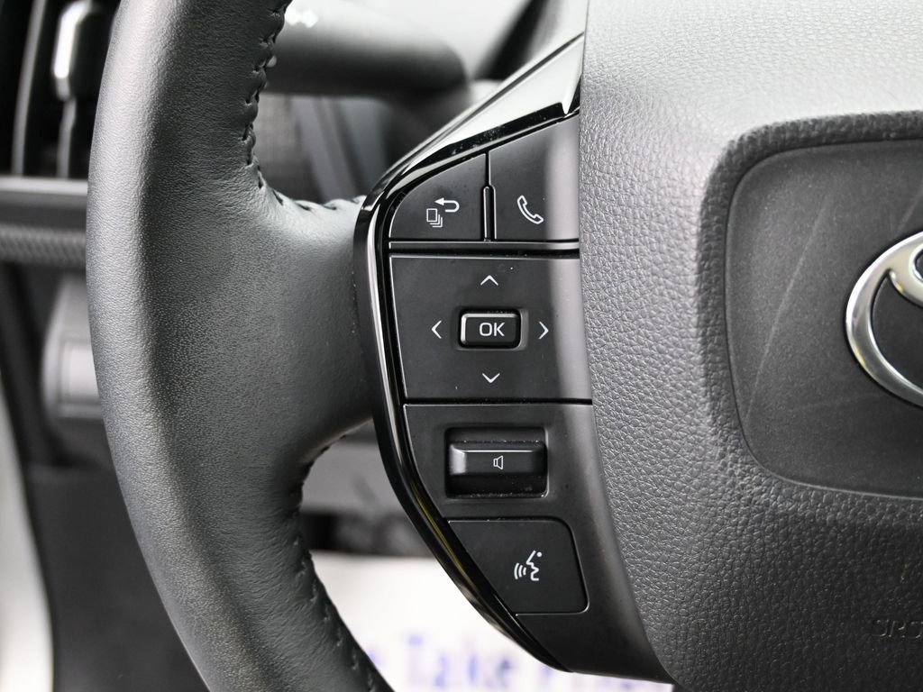 Used 2023 Toyota bZ4X Limited image 17