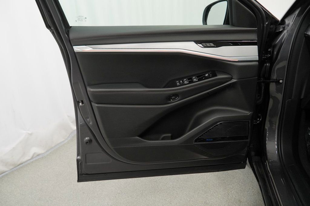 Used 2024 Jeep Wagoneer Launch Edition image 40