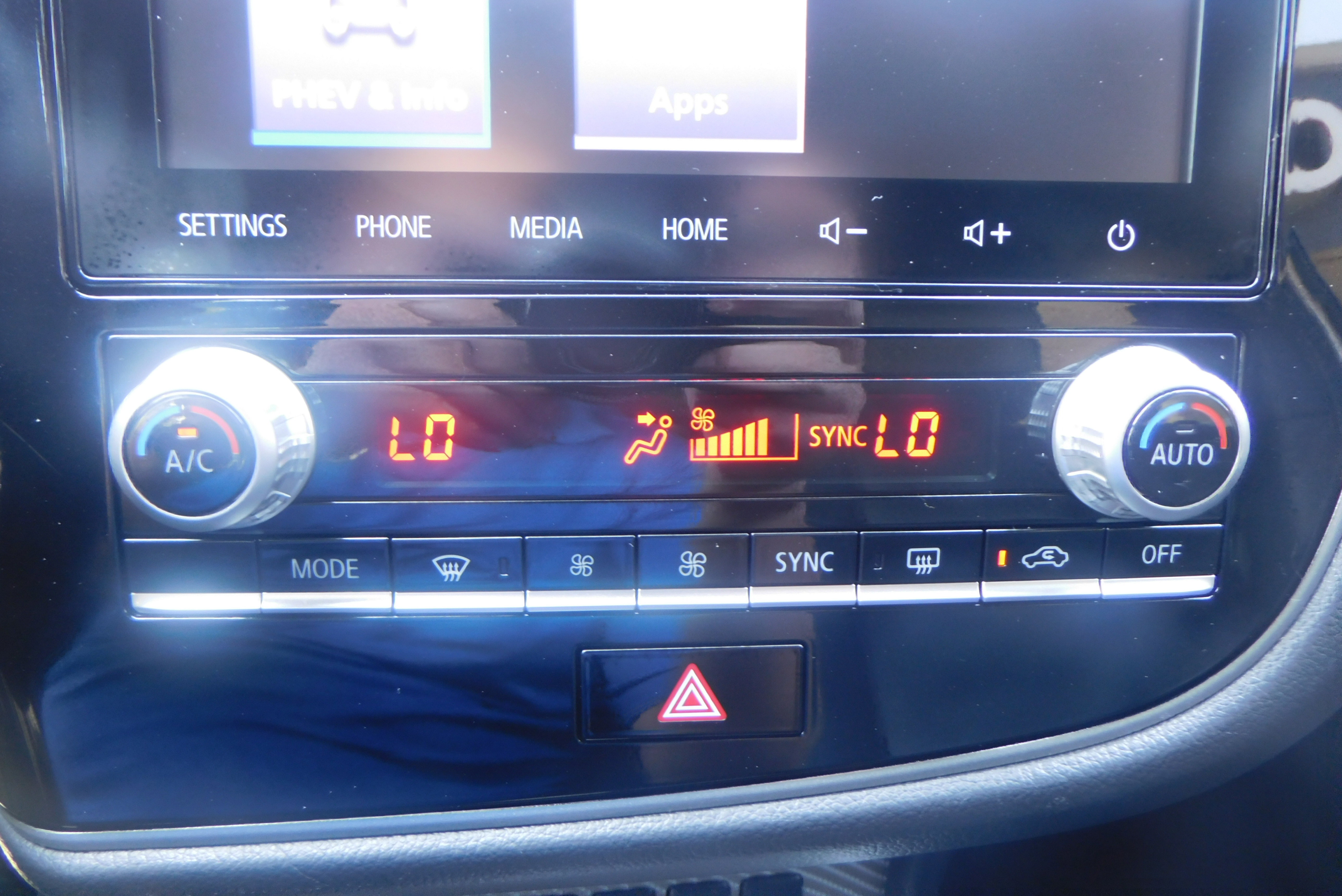 Used 2022 Mitsubishi Outlander SEL image 28