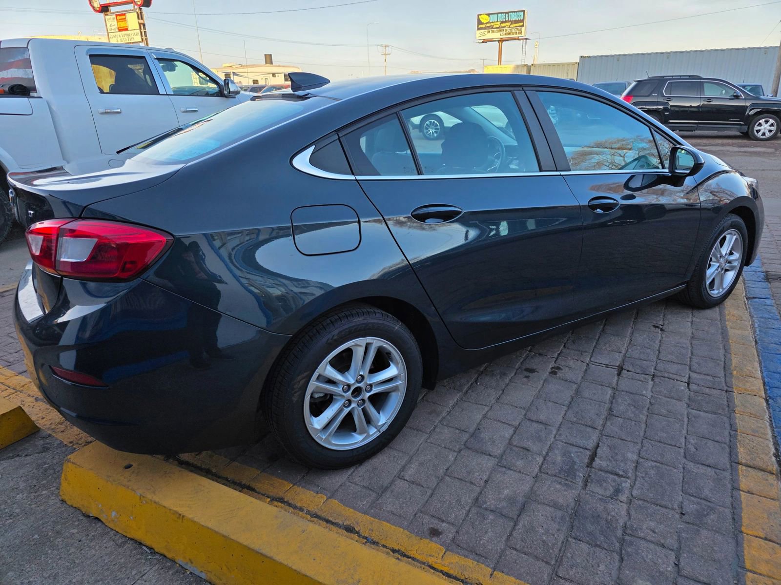 Used 2018 Chevrolet Cruze LT w/ LT Fleet Convenience Package image 4