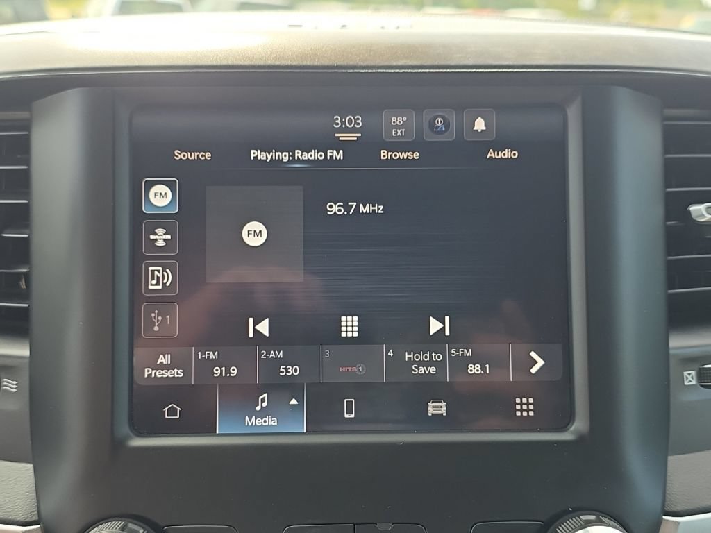 Used 2024 RAM 2500 Big Horn AWD/4WD image 37