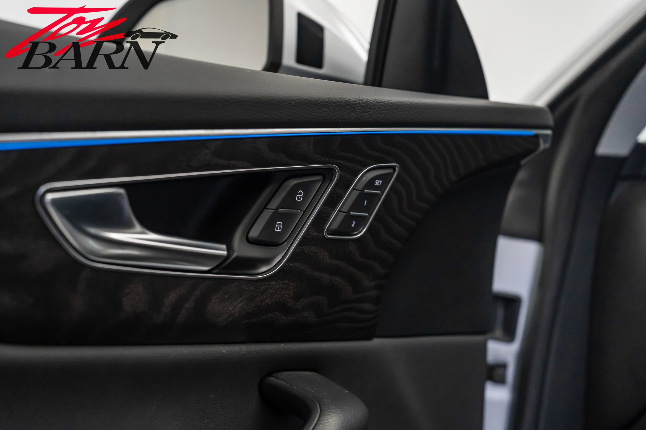 Used 2022 Audi Q8 Premium Plus image 23