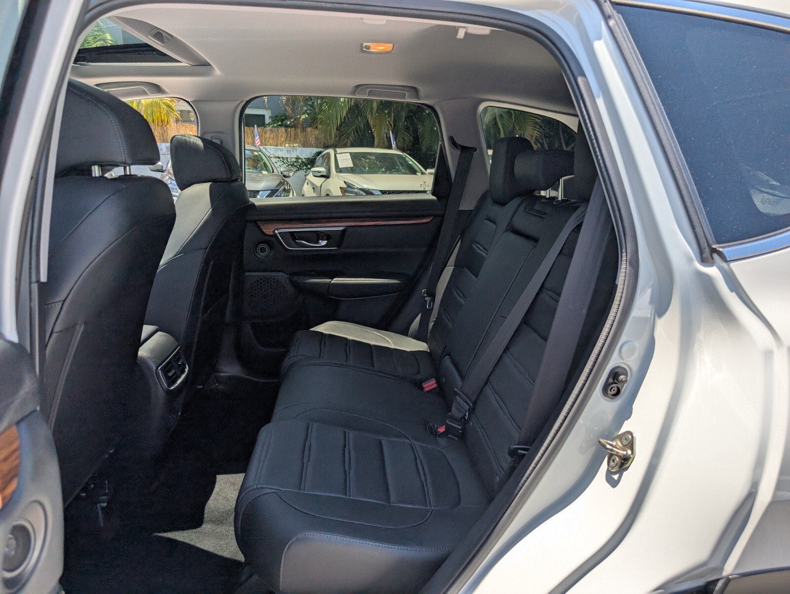 Used 2019 Honda CR-V Touring image 11