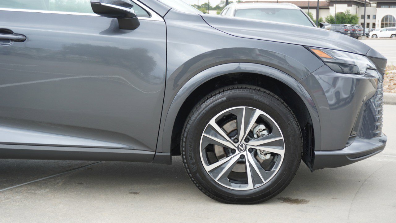 Used 2025 Lexus RX 350 FWD w/ Technology Package image 9