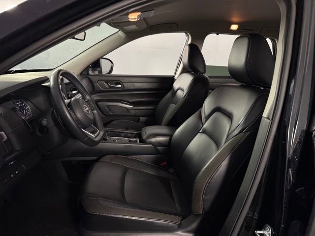 Used 2023 Nissan Pathfinder SL image 15