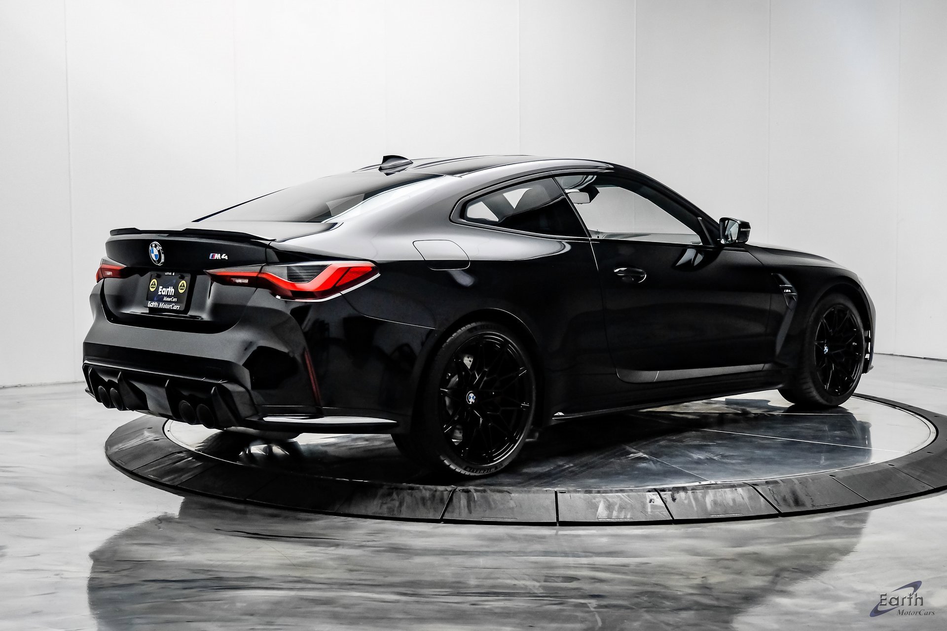 Used 2021 BMW M4 Coupe w/ Executive Package image 12