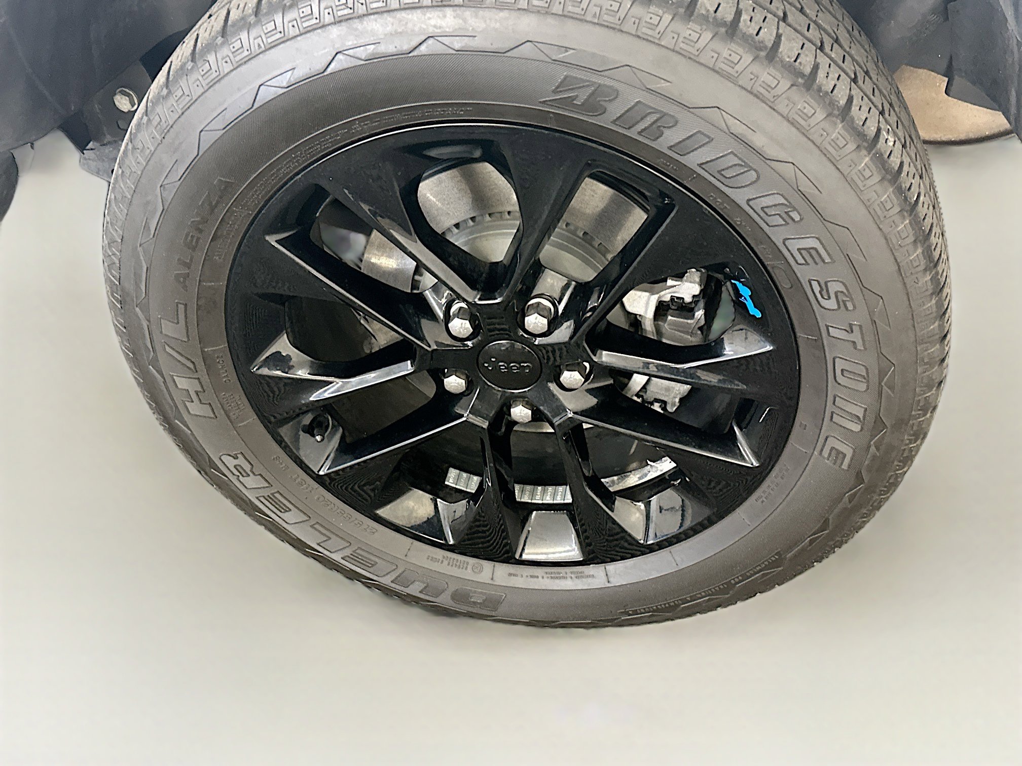 Used 2023 Jeep Wrangler Sahara w/ Cold Weather Group image 11