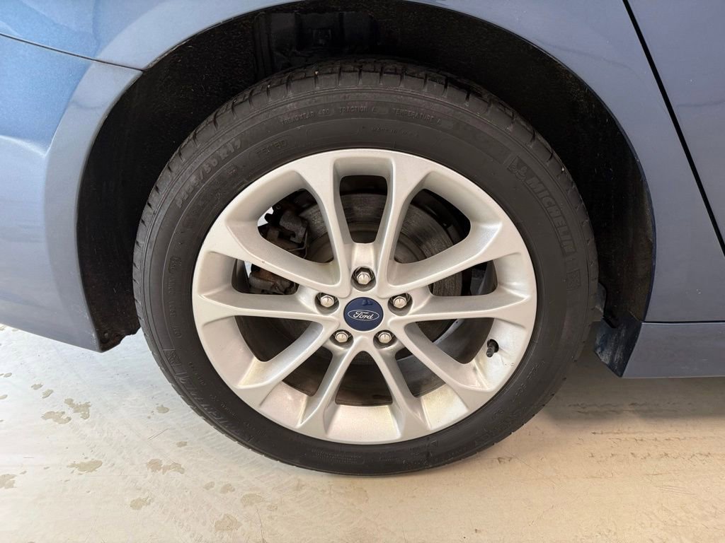 Used 2019 Ford Fusion SE image 11