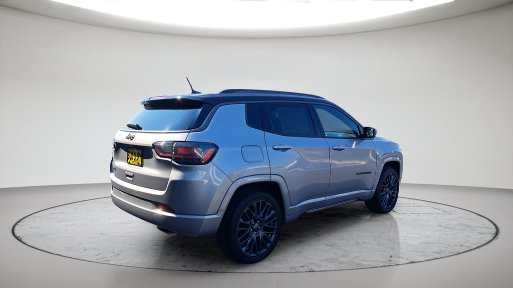 Used 2022 Jeep Compass High Altitude AWD/4WD image 3