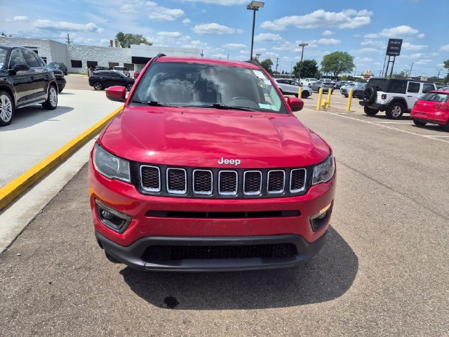 Used 2021 Jeep Compass Latitude AWD/4WD image 2