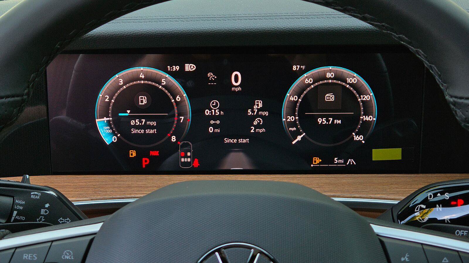 New 2026 Volkswagen Tiguan SEL R-Line AWD/4WD image 31