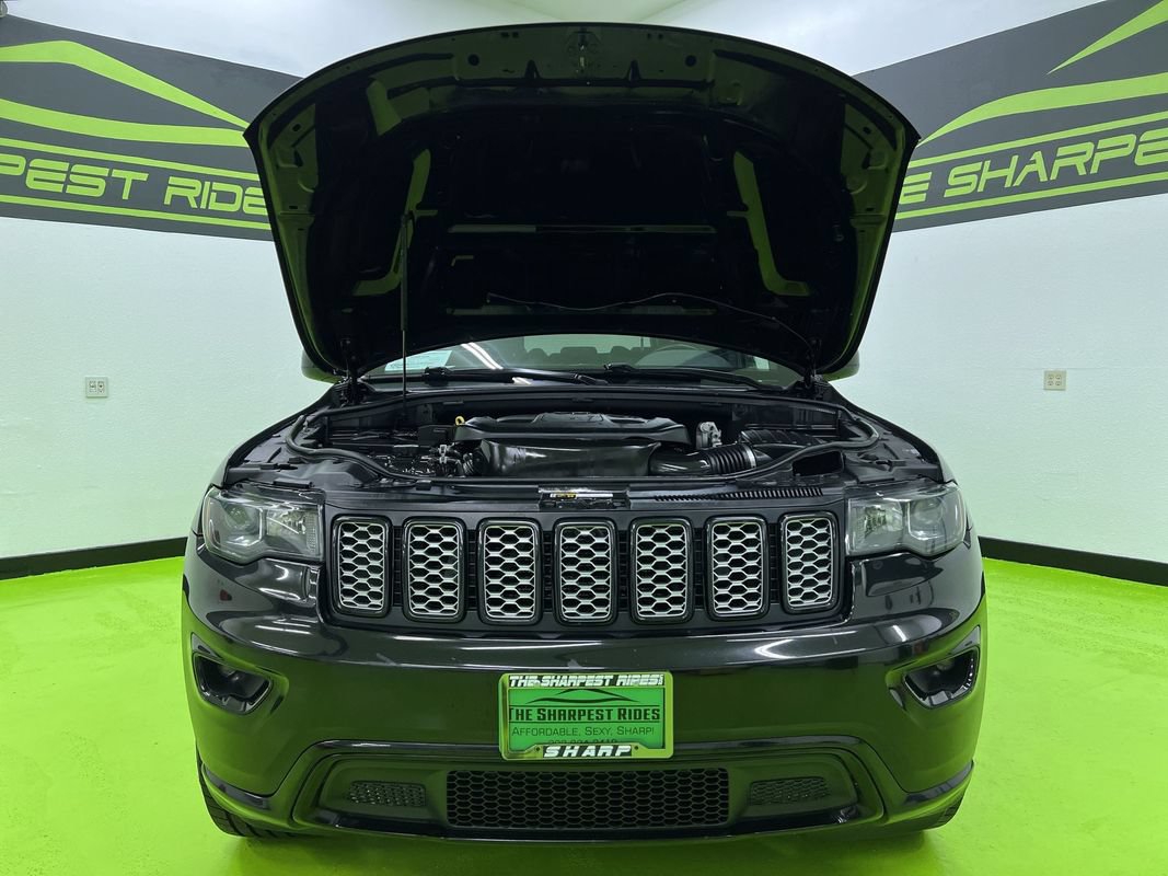 Used 2018 Jeep Grand Cherokee Altitude AWD/4WD image 4