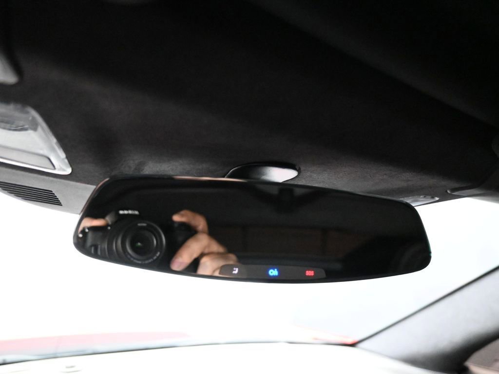 Used 2015 Chevrolet Corvette Z06 w/ 3LZ Preferred Equipment Group RWD image 19