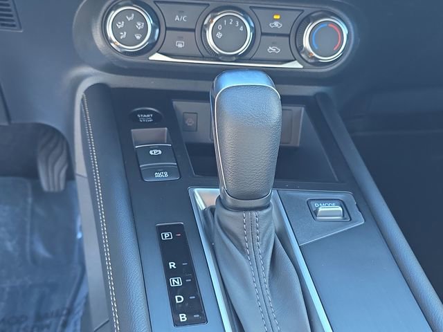 Used 2025 Nissan Kicks SV image 15