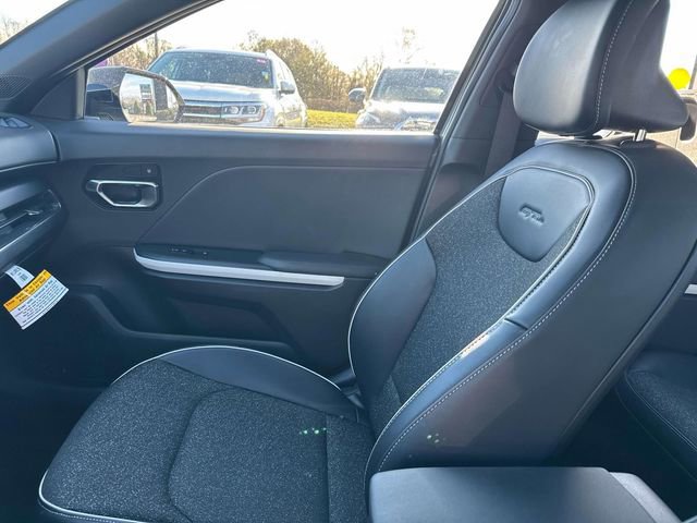 Used 2025 Kia K4 GT-Line w/ GT-Line Sunroof Package image 19