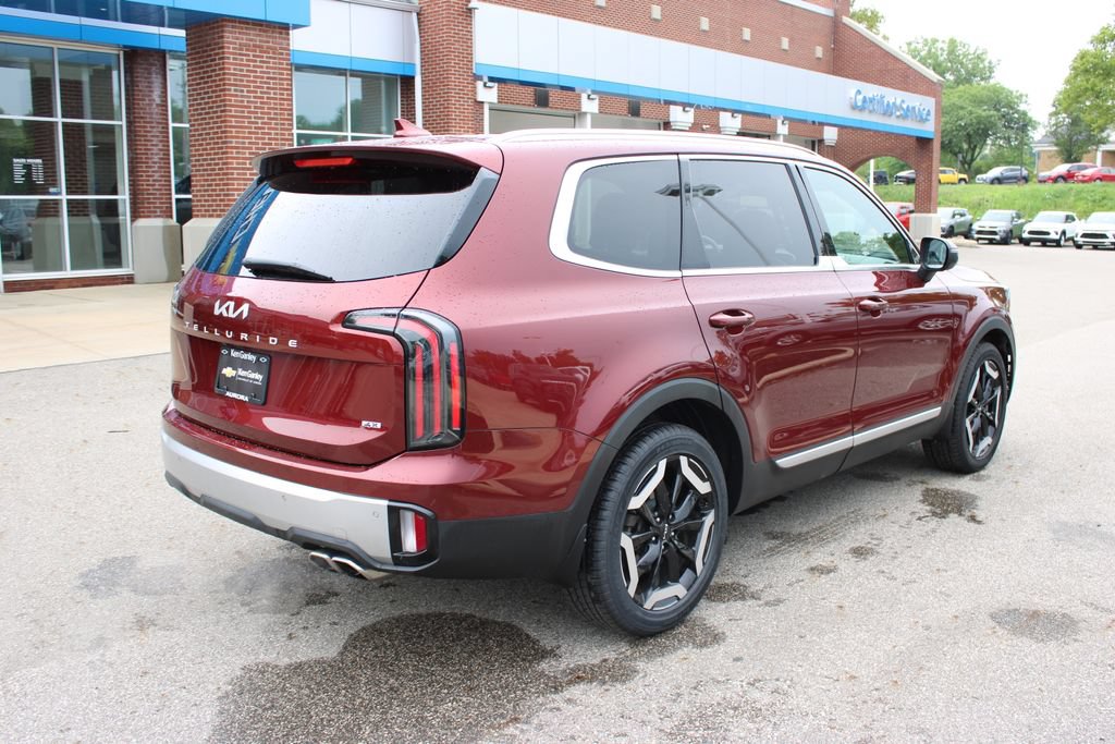 Used 2023 Kia Telluride EX w/ EX Captain's Chair Package AWD/4WD image 36