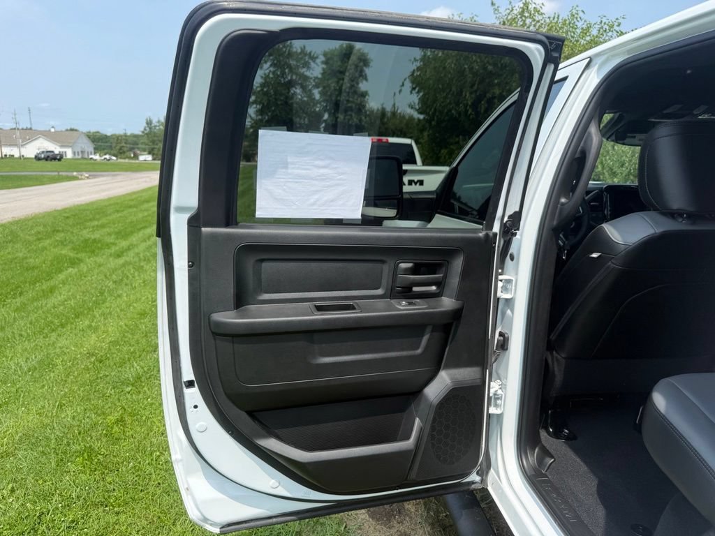 Used 2025 RAM 2500 Tradesman w/ Safety Group AWD/4WD image 33