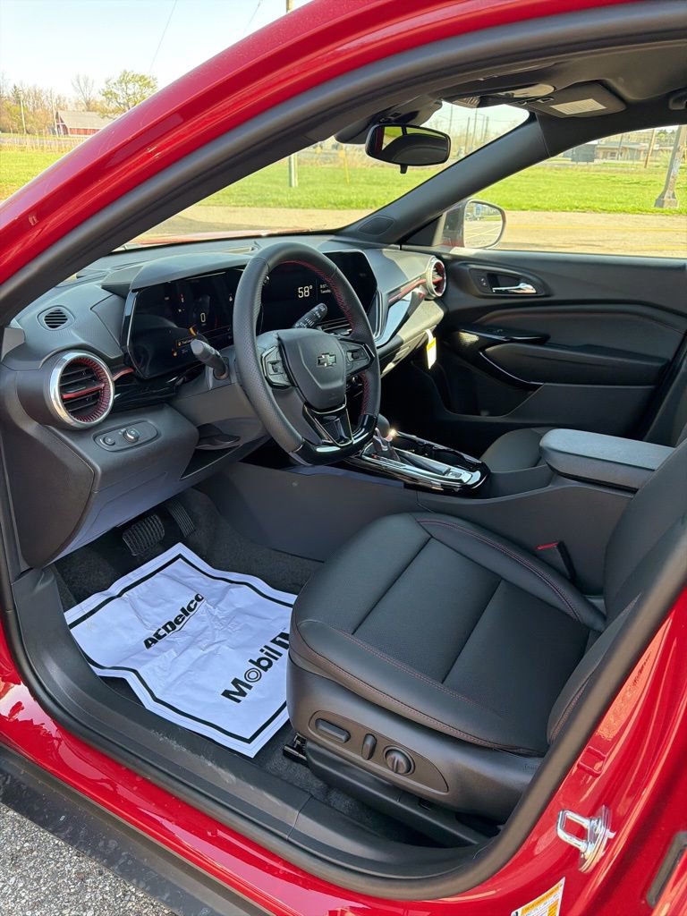 New 2026 Chevrolet Trax RS FWD image 11