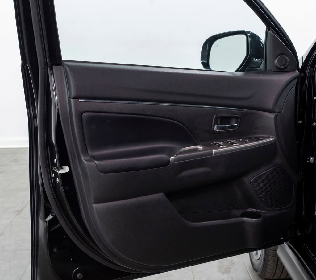 Used 2024 Mitsubishi Outlander Sport SE image 4