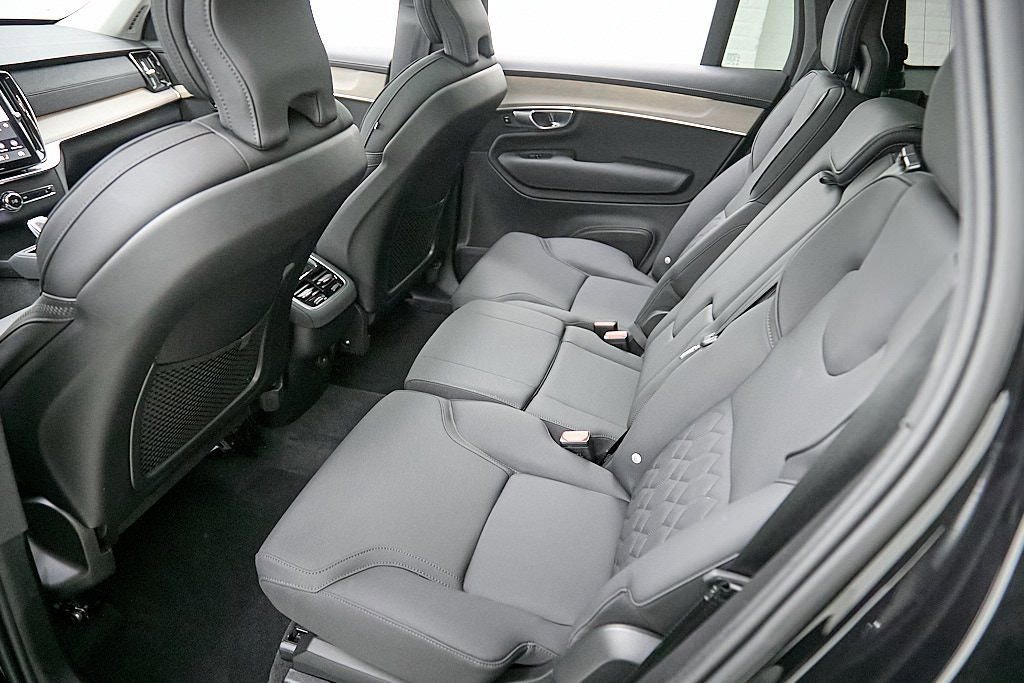 New 2026 Volvo XC90 B6 Plus w/ Protection Package Premier image 20