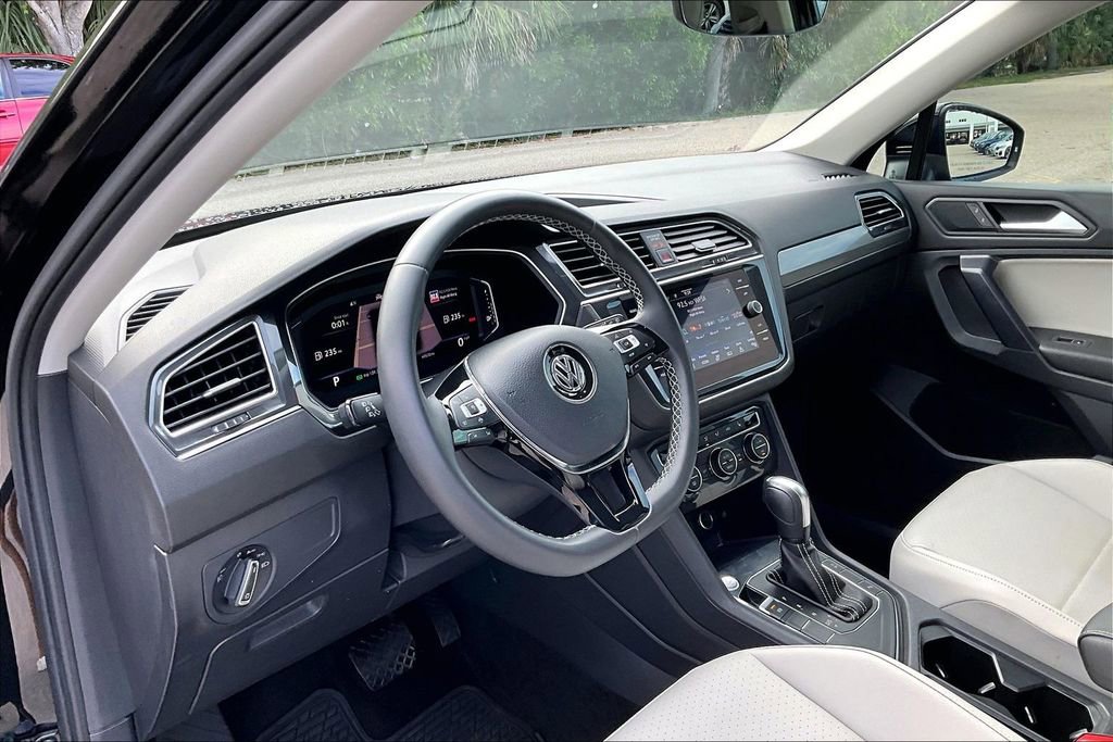 Certified 2021 Volkswagen Tiguan SEL FWD image 14