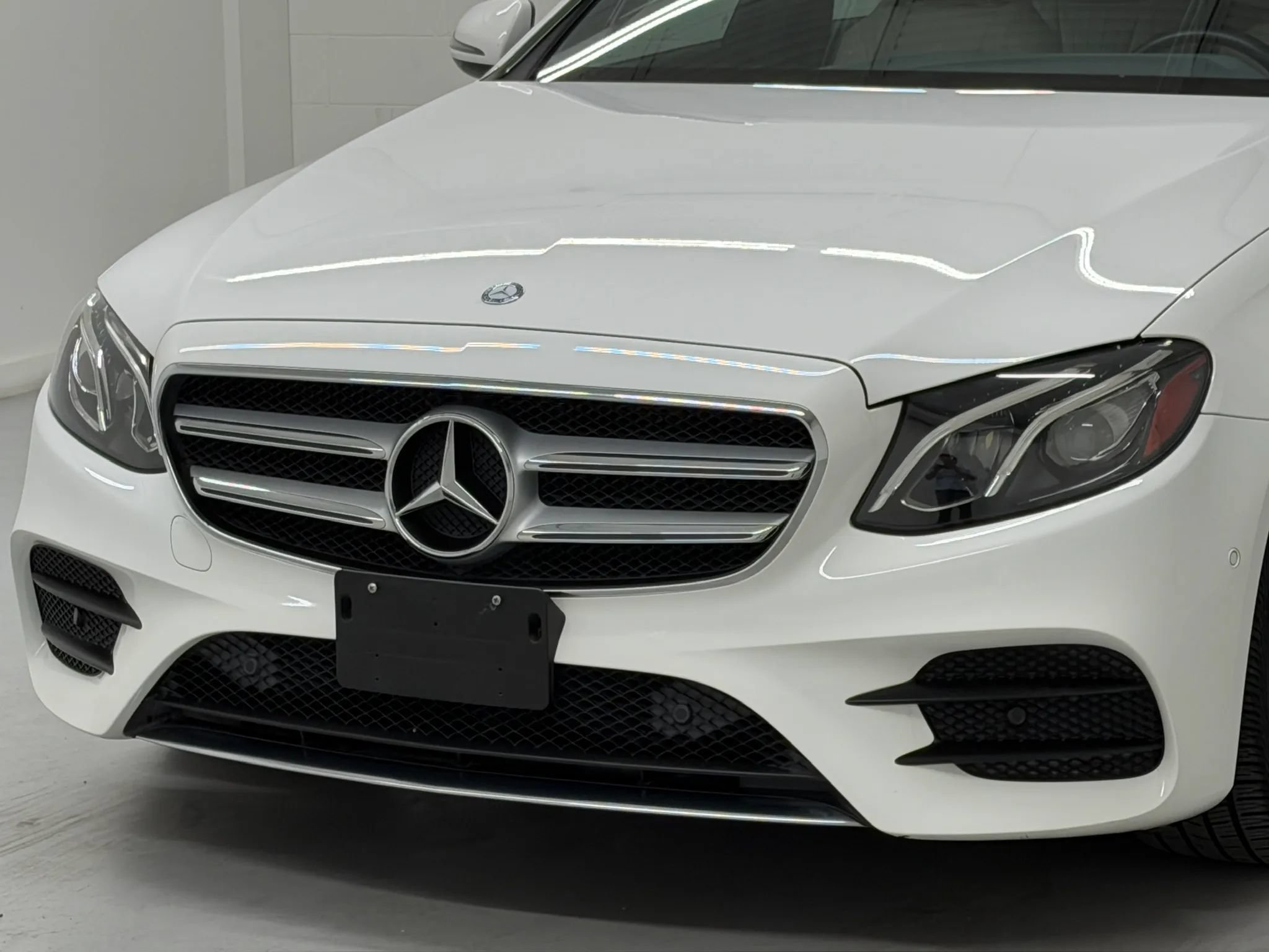 Used 2017 Mercedes-Benz E 400 4MATIC Wagon image 95