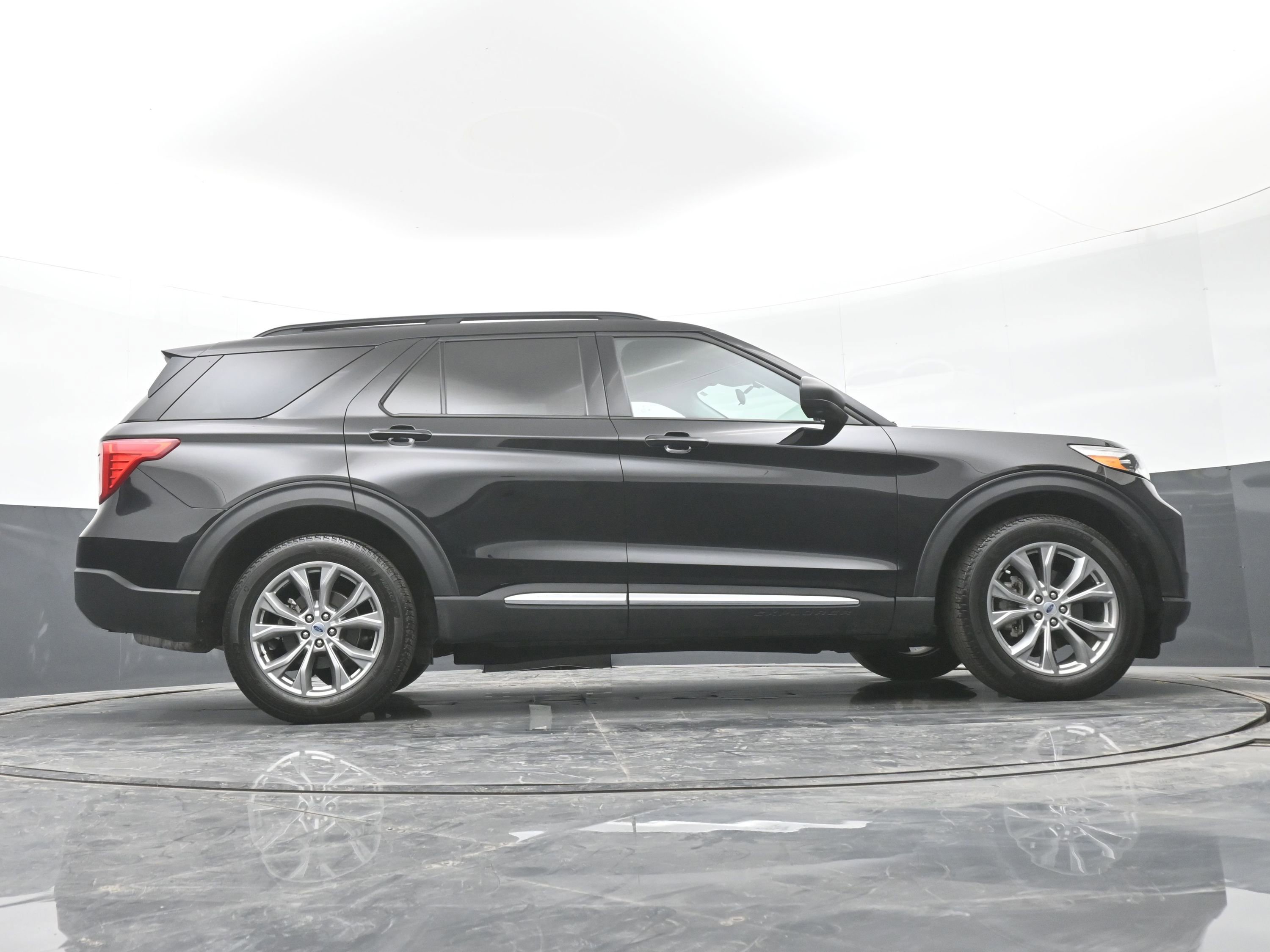 Used 2023 Ford Explorer XLT w/ Equipment Group 202A image 47