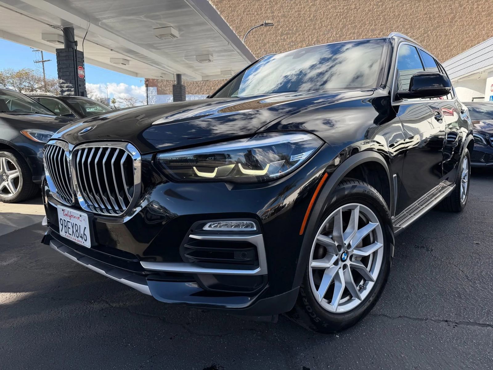 Used 2019 BMW X5 xDrive40i w/ Convenience Package image 1