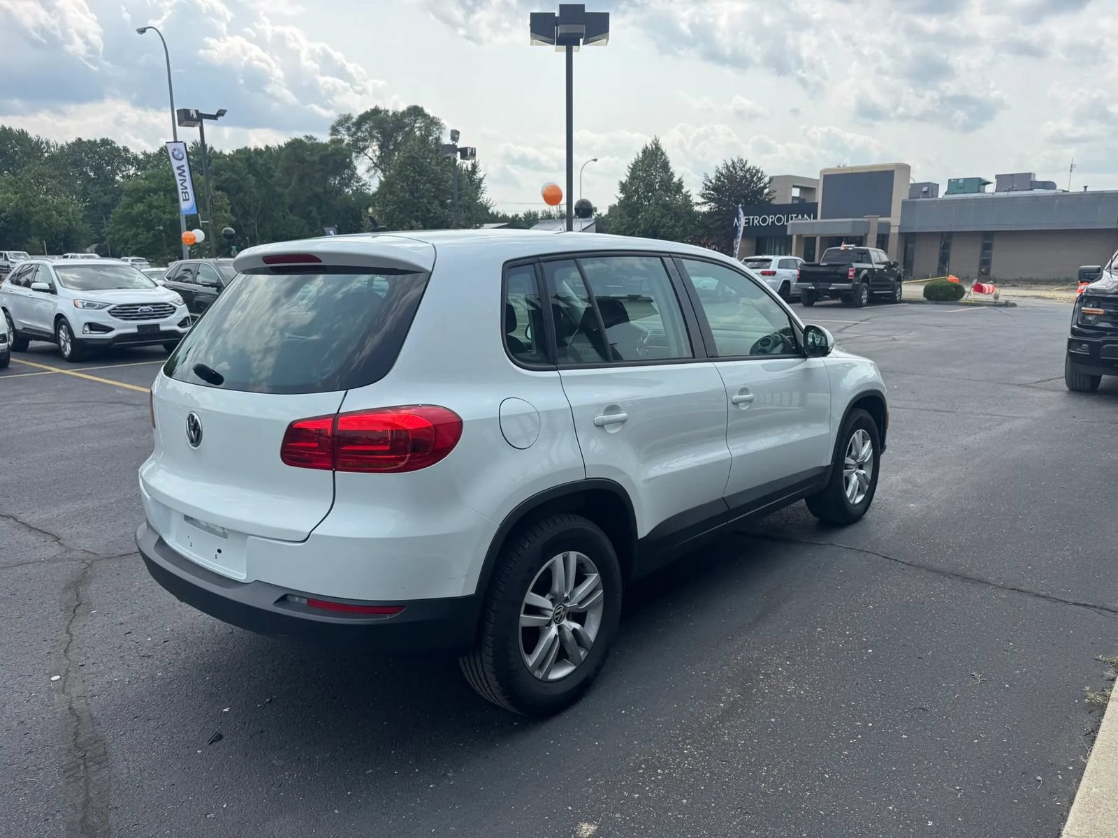 Used 2014 Volkswagen Tiguan S FWD image 3