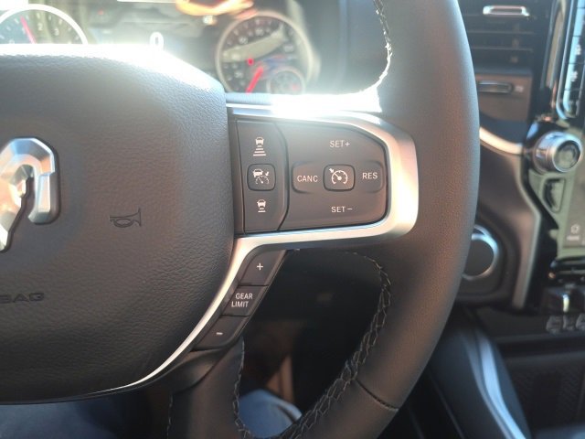 New 2026 RAM 1500 4x4 Crew Cab image 14