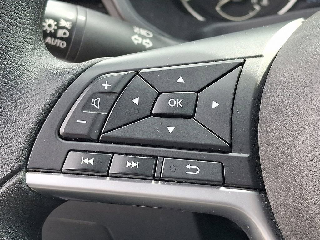 Used 2025 Nissan Altima 2.5 SV image 21