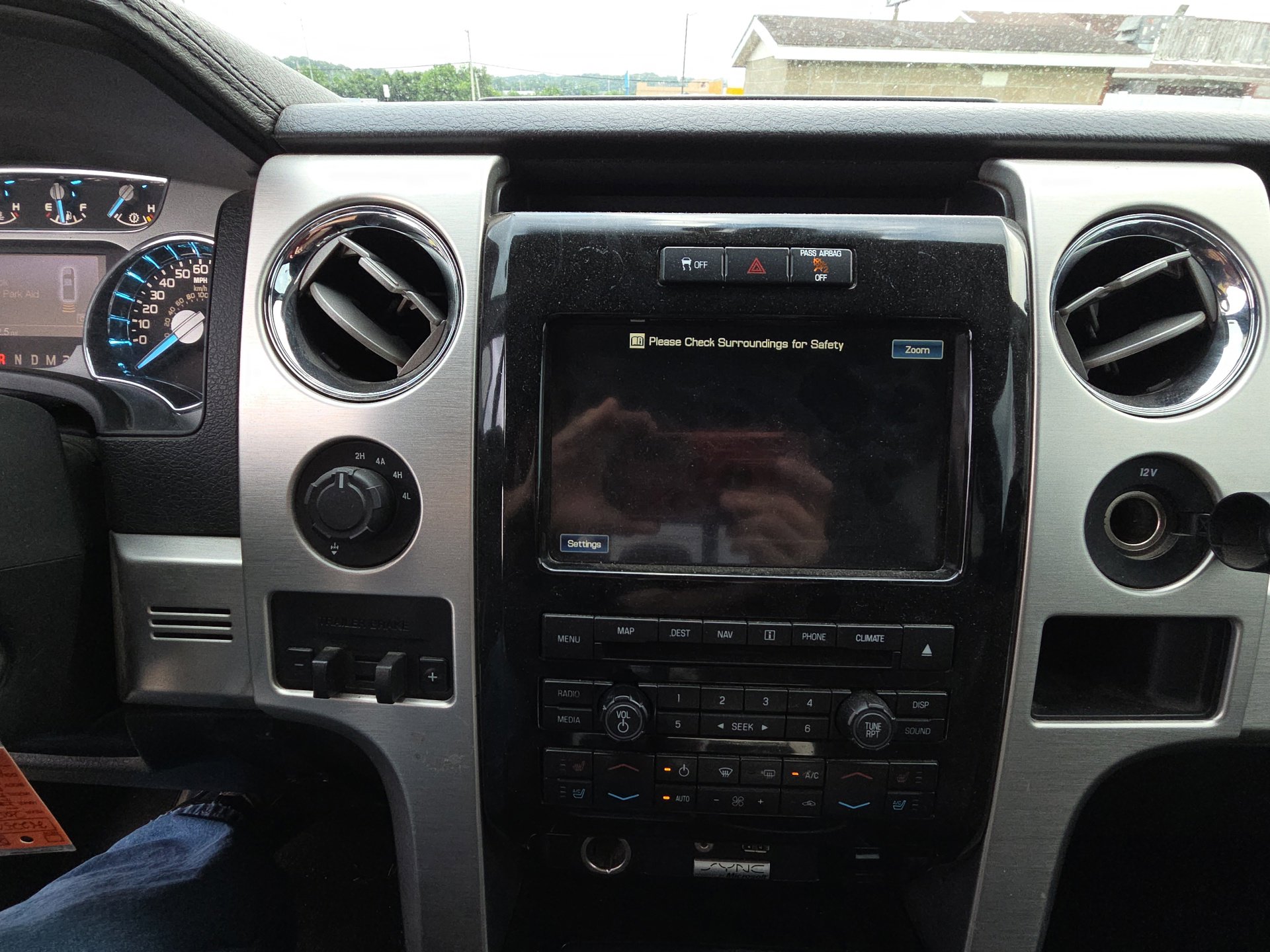 Used 2012 Ford F150 Platinum AWD/4WD image 12