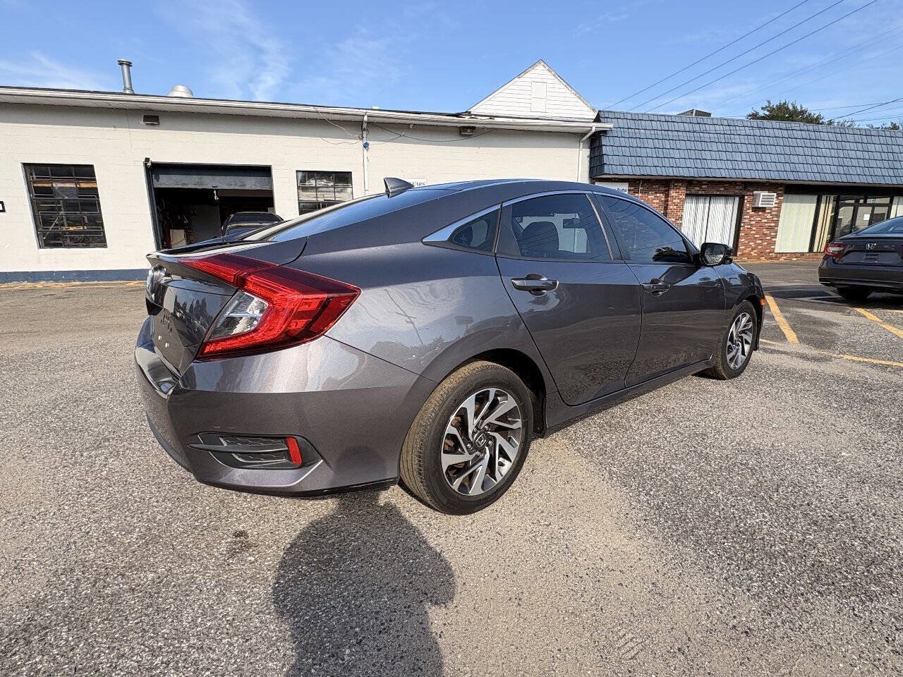 Used 2018 Honda Civic EX image 7